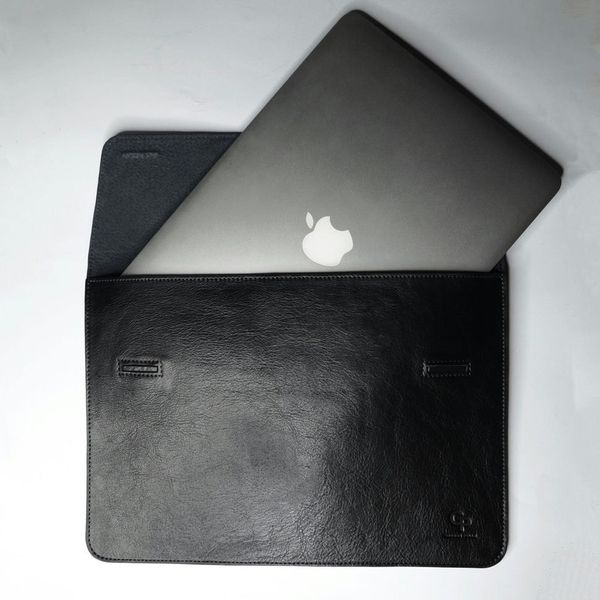 Шкіряний чохол для MacBook 13', чорний 613610 фото