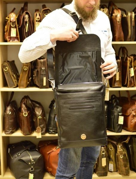 Вертикальна чоловіча шкіряна сумка через плече GA-1808-4lx бренду Tarwa GA-1808-4lx фото