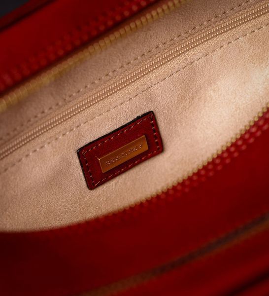 Фотографія Жіноча шкіряна косметичка Dopp Kit - All the Kings Men - Червоний колір - Time Resistance 5231901W 5231901W - купити 91646 за 5 980 грн