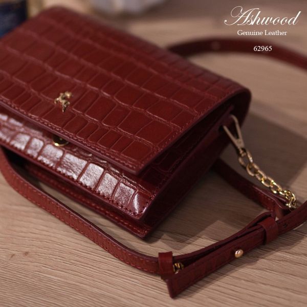 Фотографія Міні-сумка жіноча Ashwood 62965 Red 62965 RED CR - купити 62965 RED CR за 2 360 грн