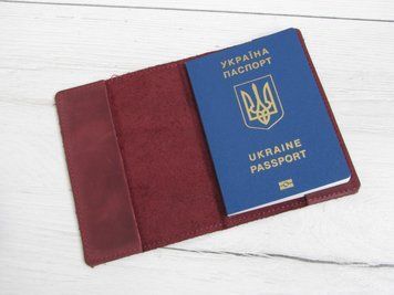 Фотографія Шкіряна обкладинка для паспорта BGS бордова BGS3275 BGS3275 - купити 85839 за 644 грн