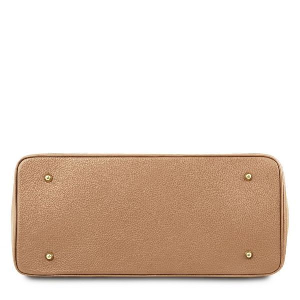 Фотографія TL Bag - шкіряна сумка з золотою фурнітурою TL141529 Шампанське TL141529 - купити 1529_1_126 за 7 320 грн